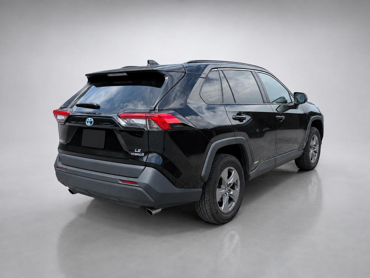 Toyota RAV4 LE AWD 2022