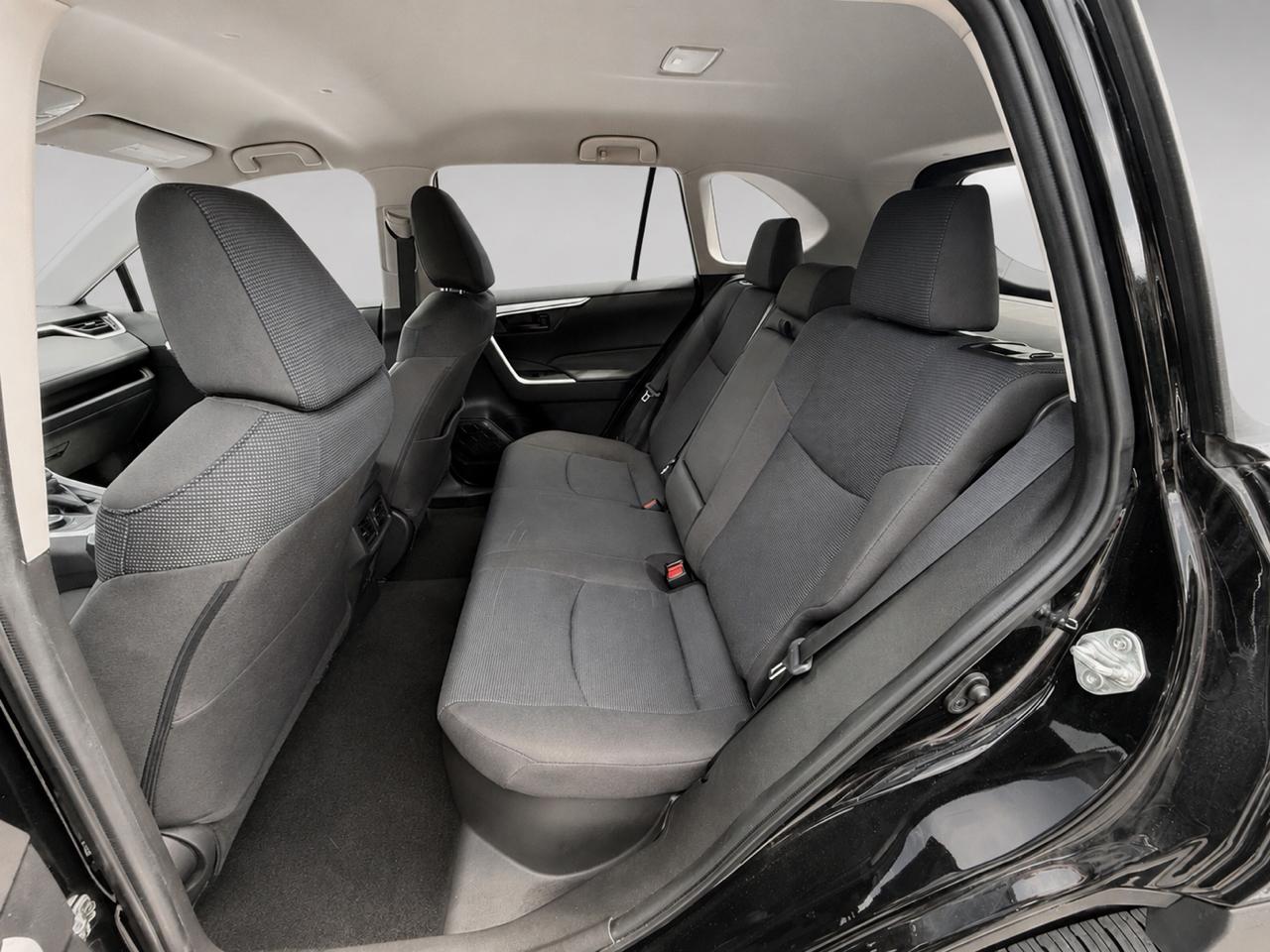 Toyota RAV4 LE AWD 2022