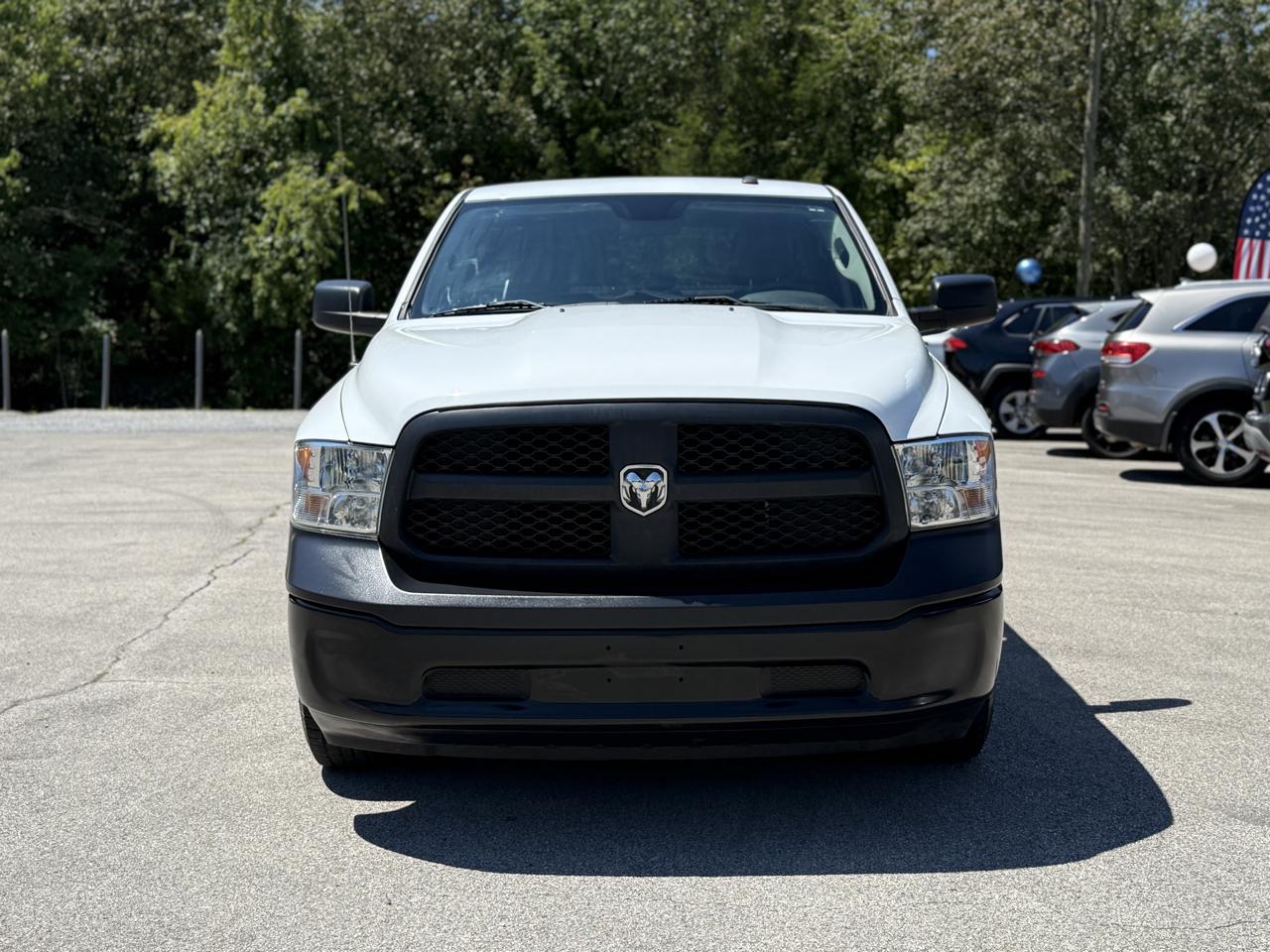 RAM 1500 Classic Tradesman 4x2 Crew Cab 5'7" Box 2023