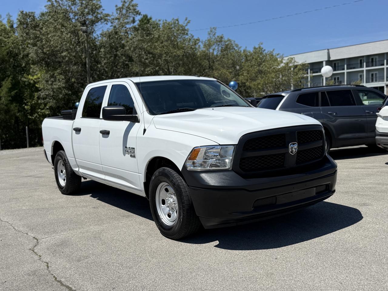 RAM 1500 Classic Tradesman 4x2 Crew Cab 5'7" Box 2023