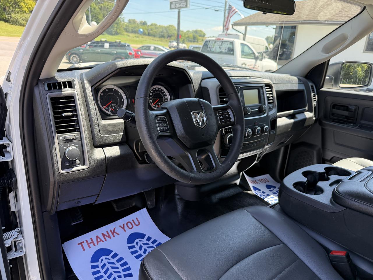 RAM 1500 Classic Tradesman 4x2 Crew Cab 5'7" Box 2023
