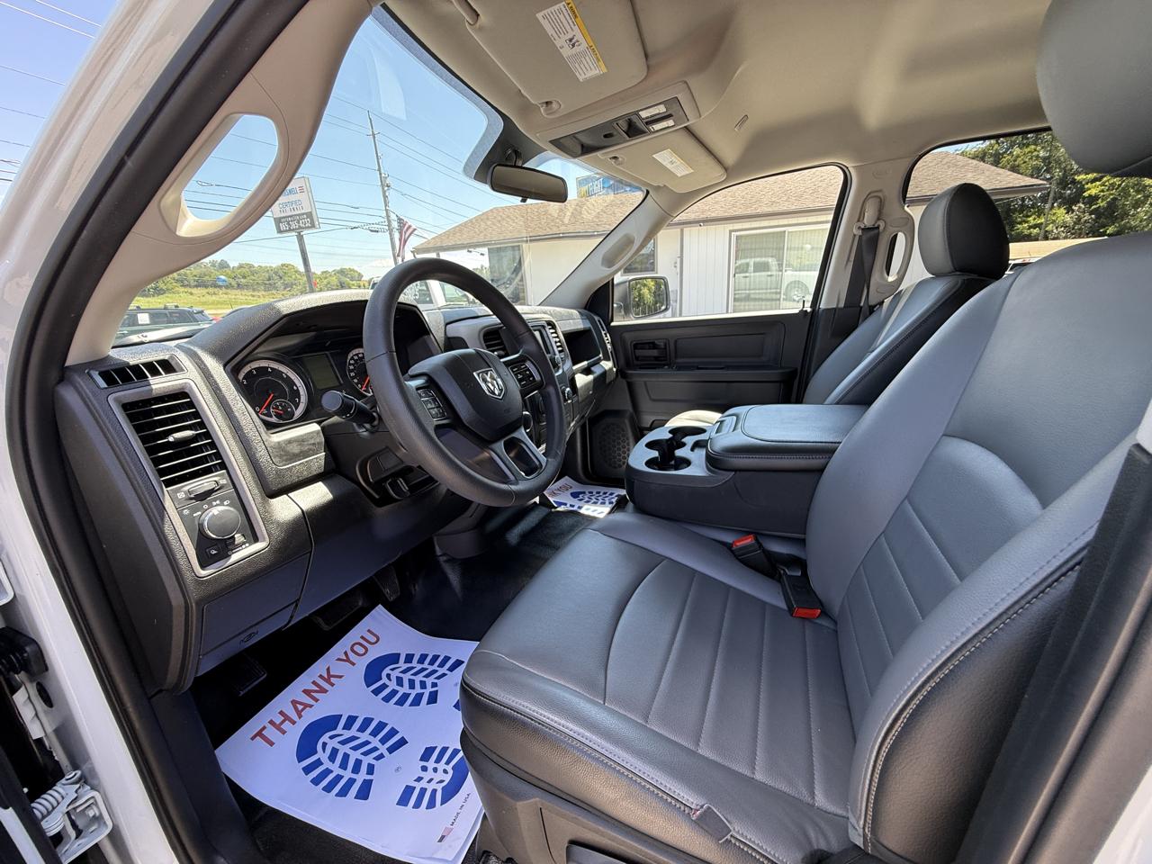RAM 1500 Classic Tradesman 4x2 Crew Cab 5'7" Box 2023