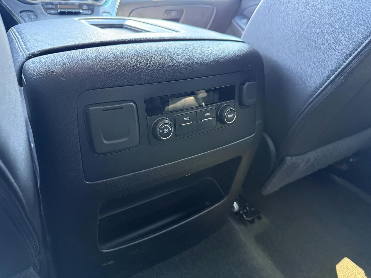 Chevrolet Tahoe 4WD 4dr LT 2018