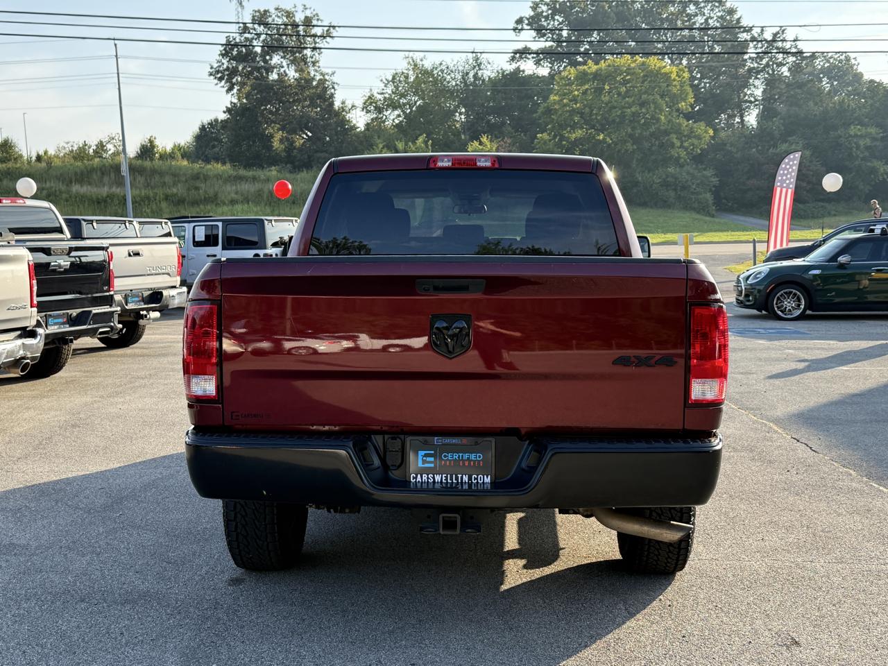 RAM 1500 Classic Tradesman 4x4 Crew Cab 5'7" Box 2021