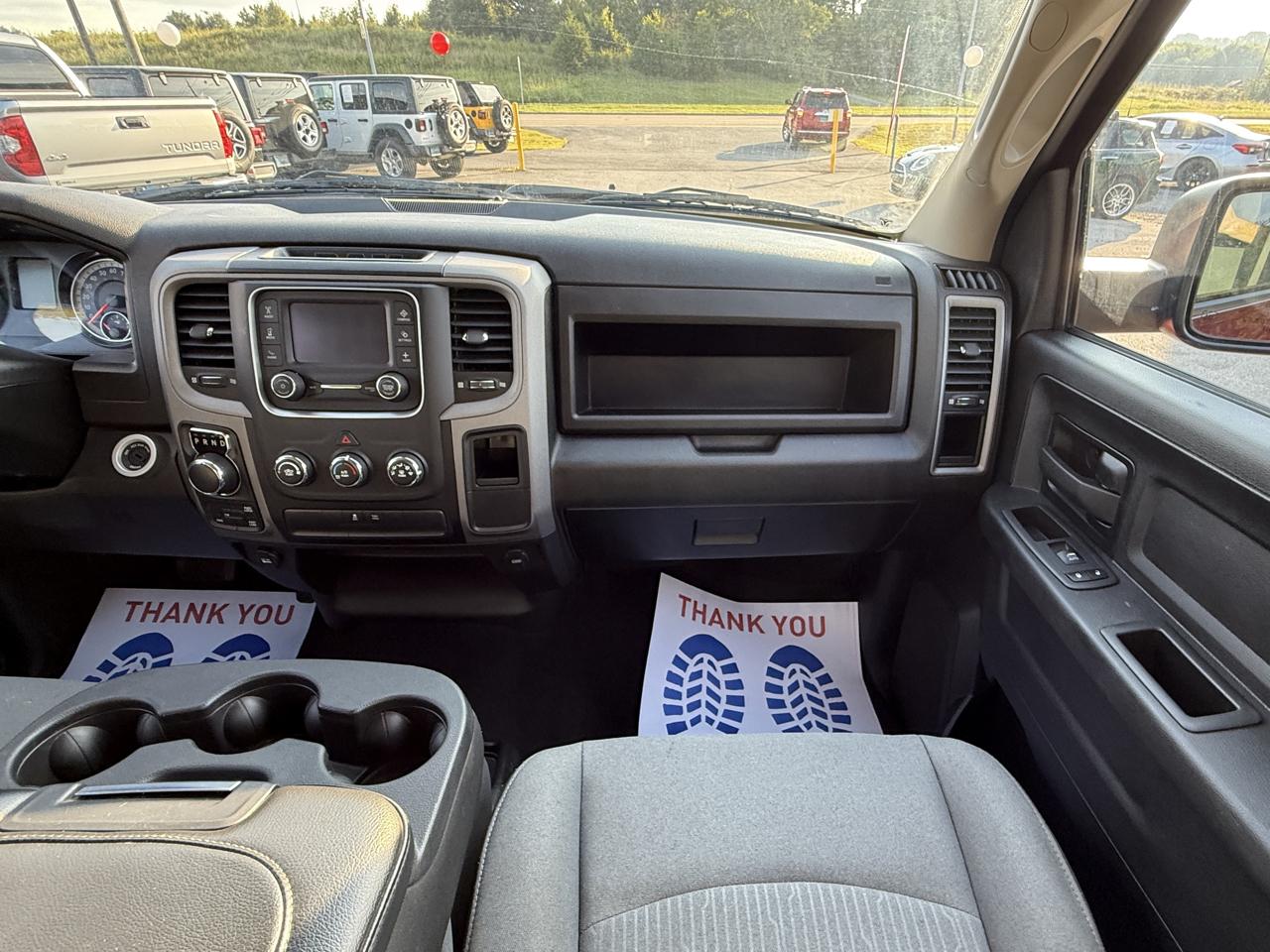 RAM 1500 Classic Tradesman 4x4 Crew Cab 5'7" Box 2021