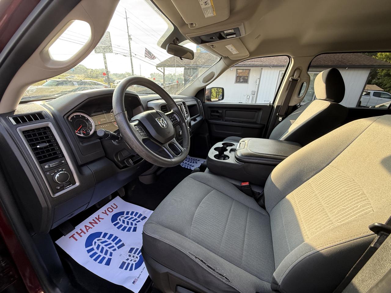 RAM 1500 Classic Tradesman 4x4 Crew Cab 5'7" Box 2021