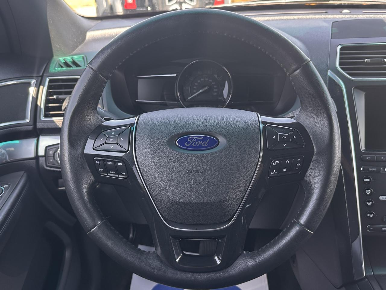 Ford Explorer Limited 4WD 2016