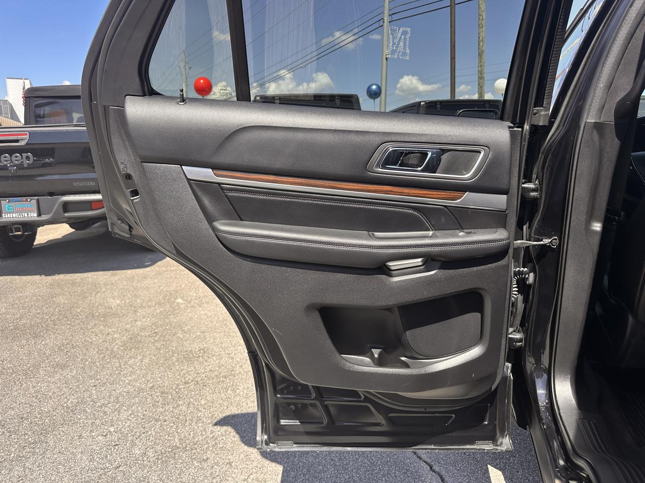 Ford Explorer Limited 4WD 2016