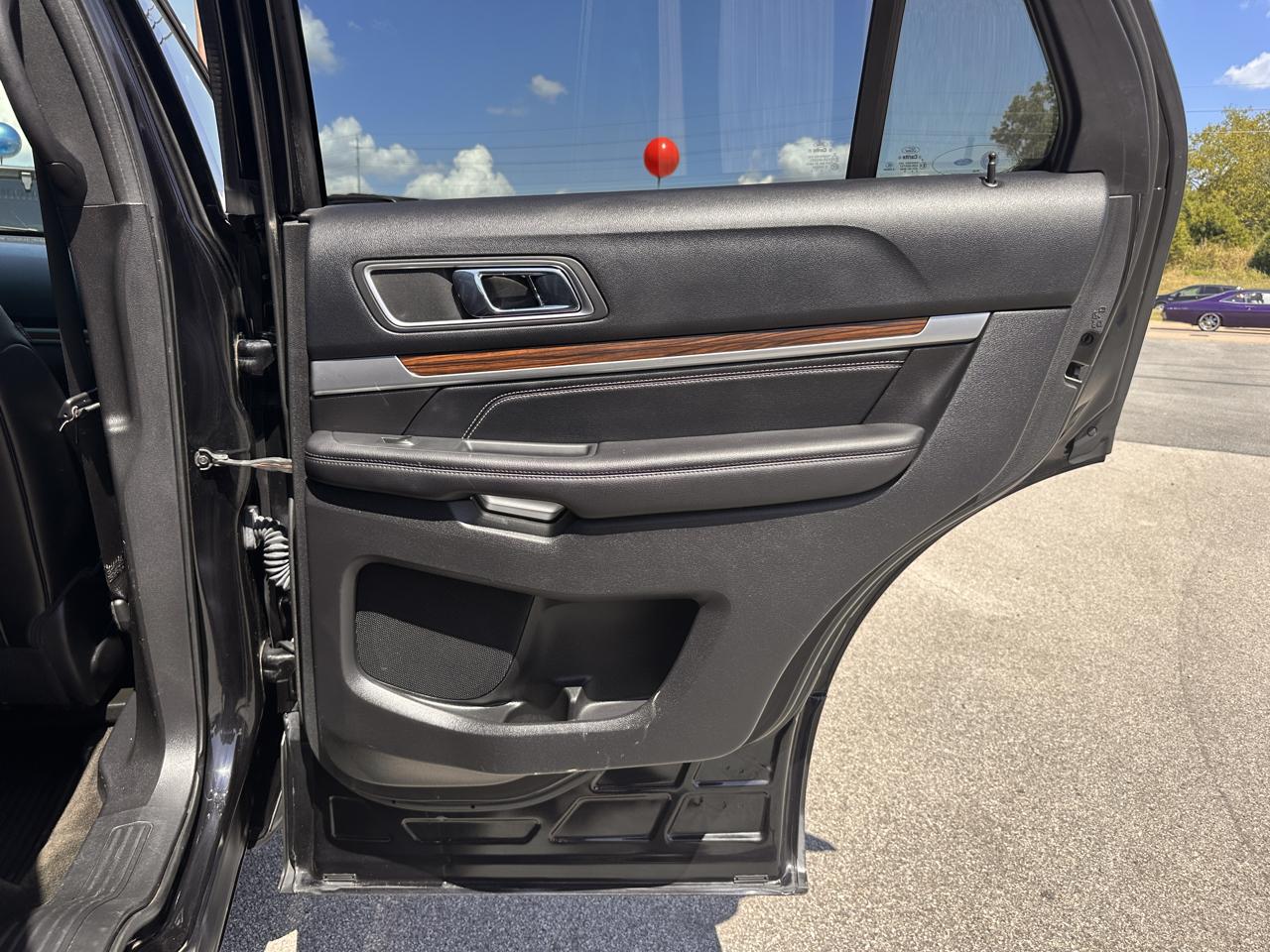 Ford Explorer Limited 4WD 2016