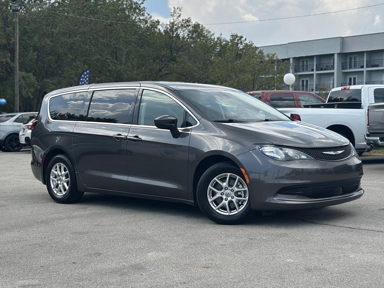 Chrysler Voyager  2023