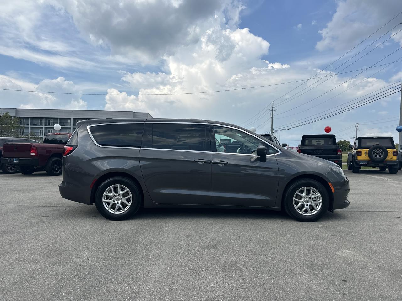Chrysler Voyager  2023