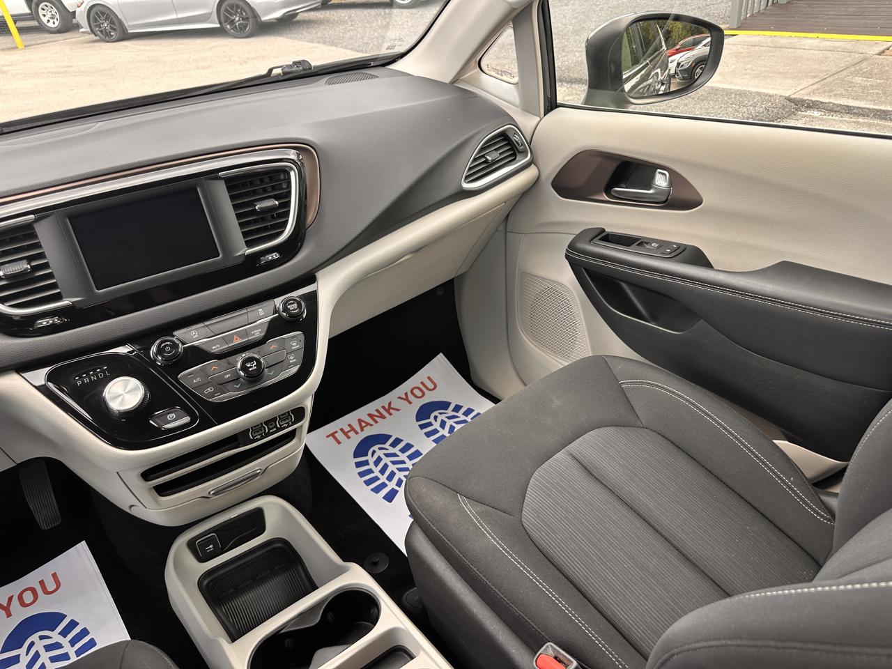 Chrysler Voyager  2023