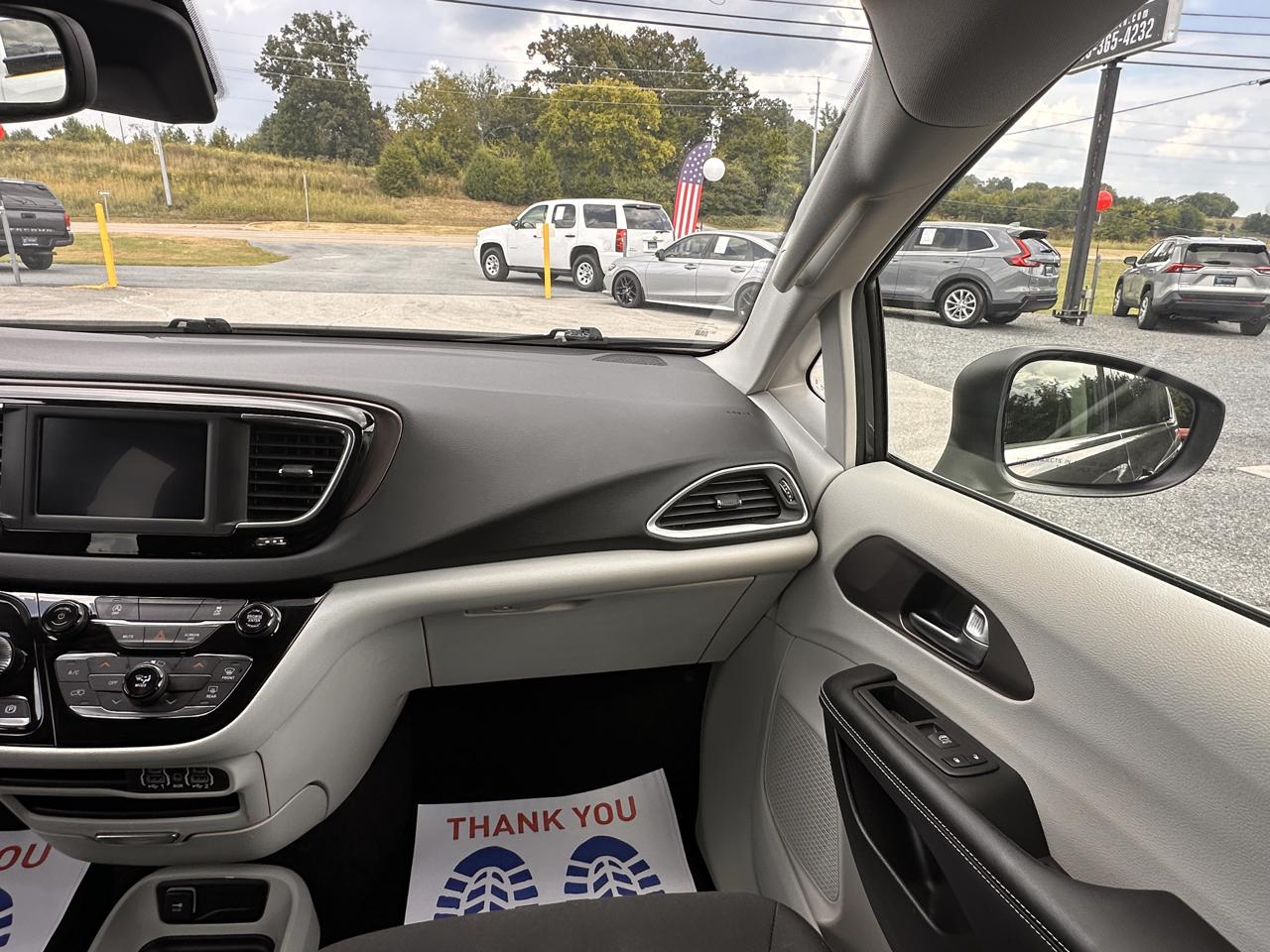 Chrysler Voyager  2023