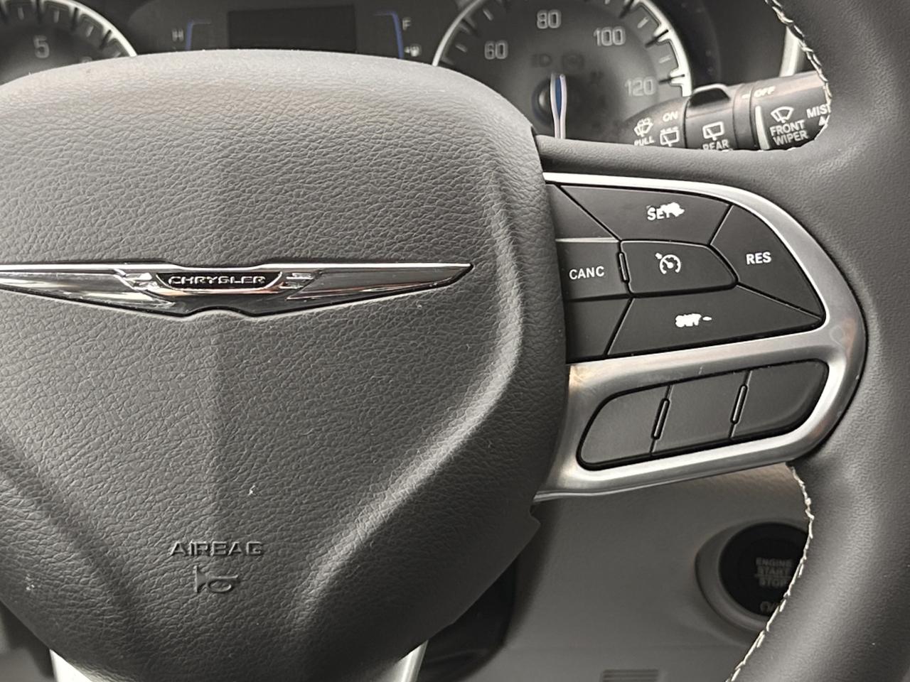 Chrysler Voyager  2023