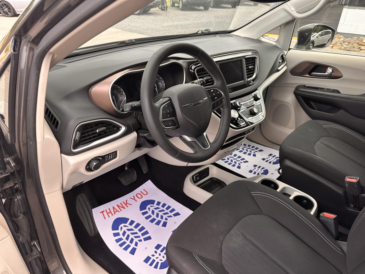 Chrysler Voyager  2023
