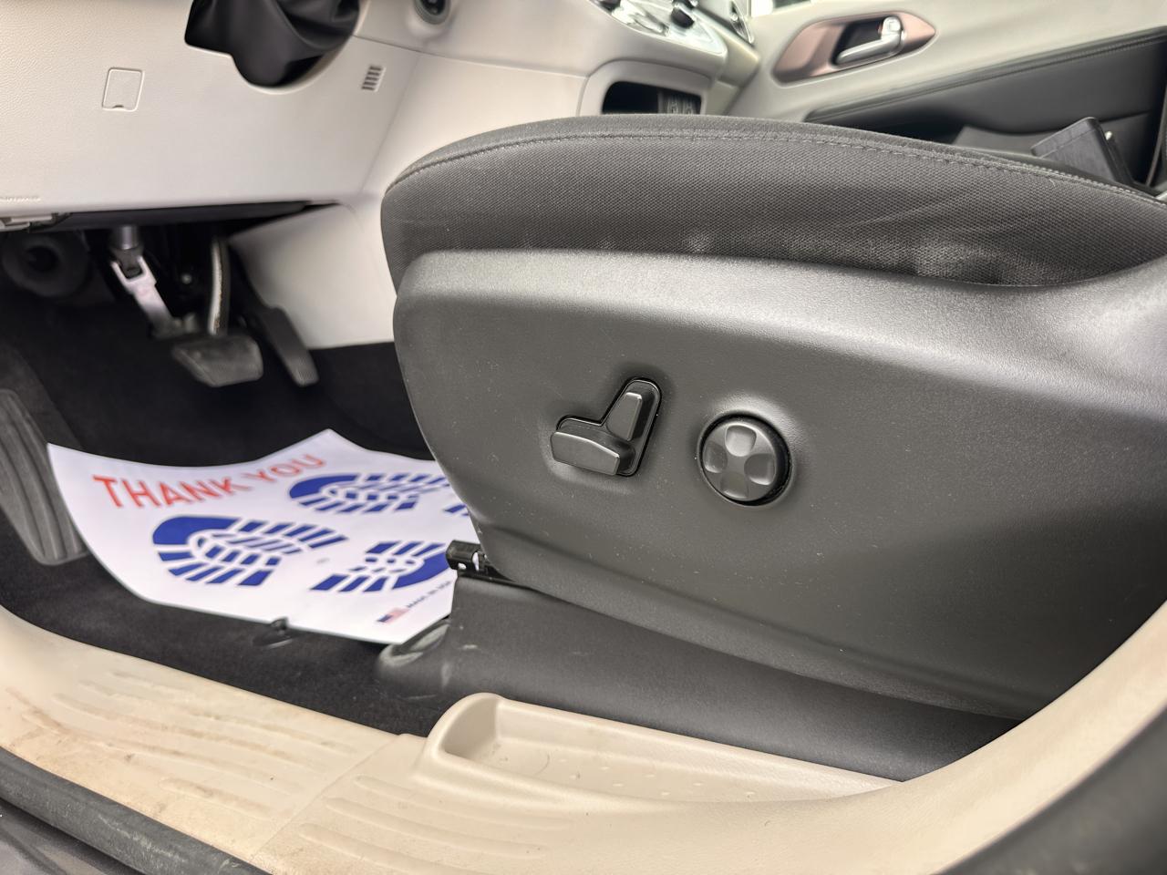 Chrysler Voyager  2023
