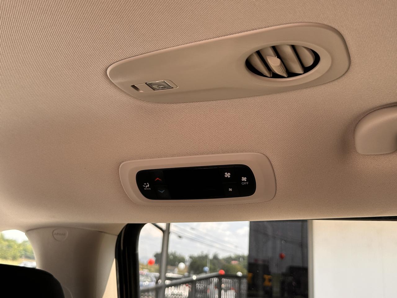 Chrysler Voyager  2023