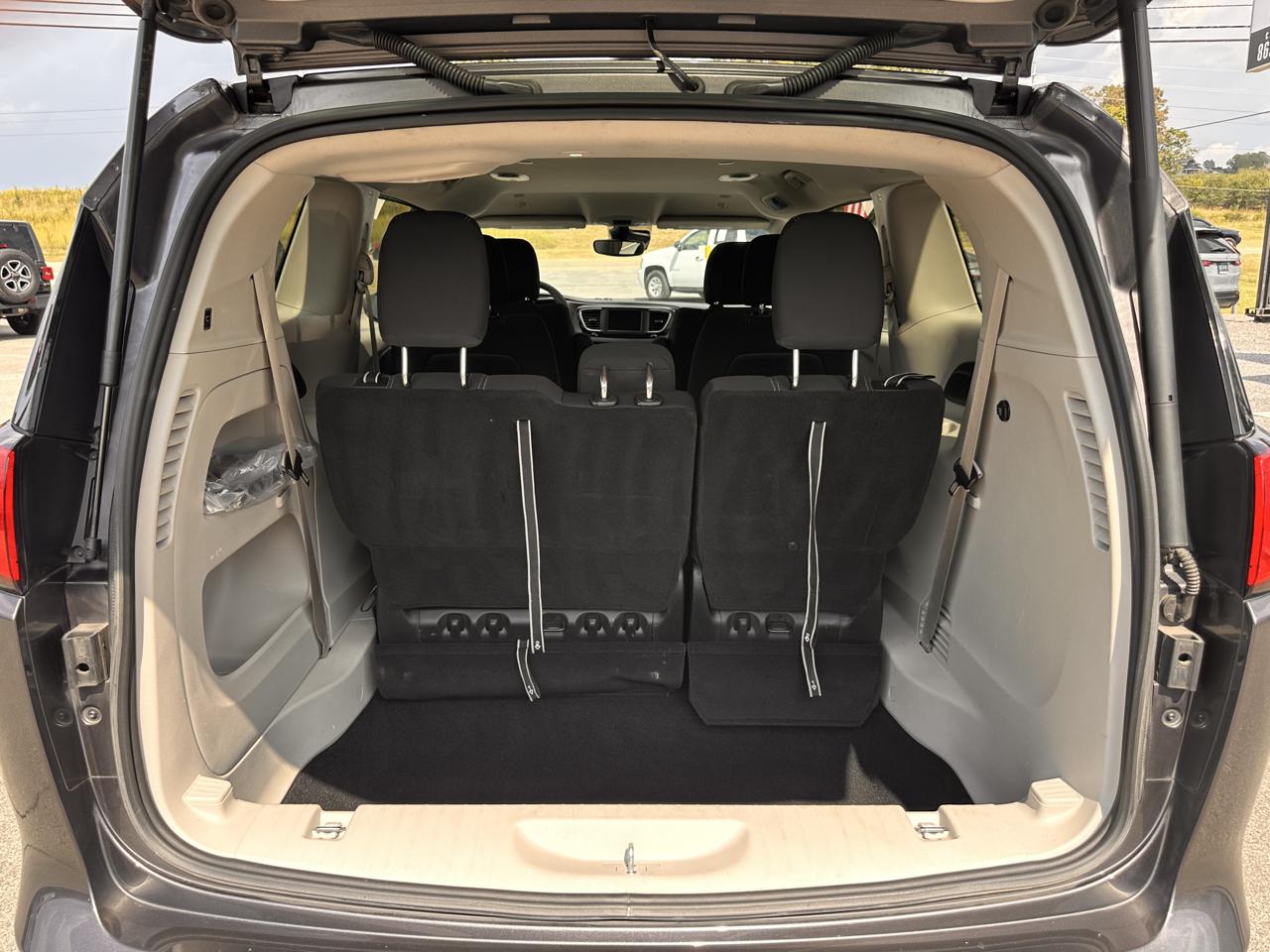 Chrysler Voyager  2023