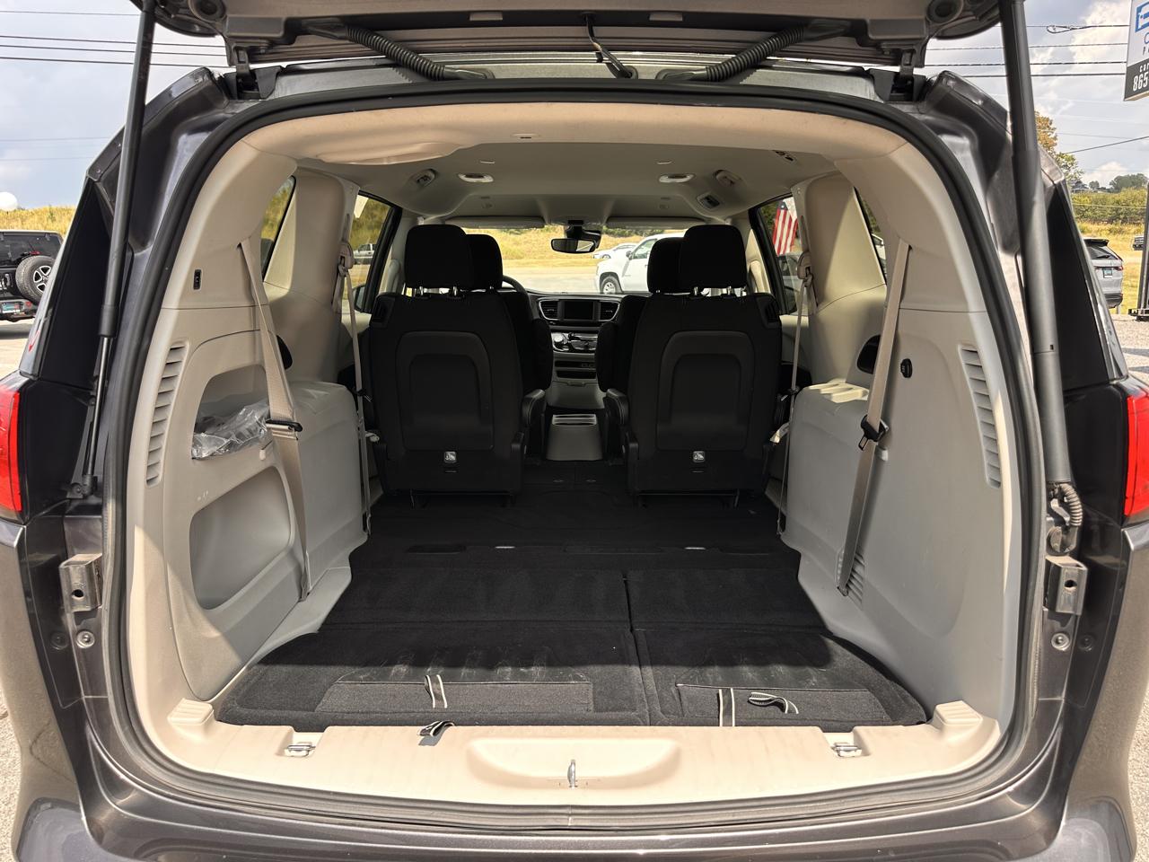 Chrysler Voyager  2023