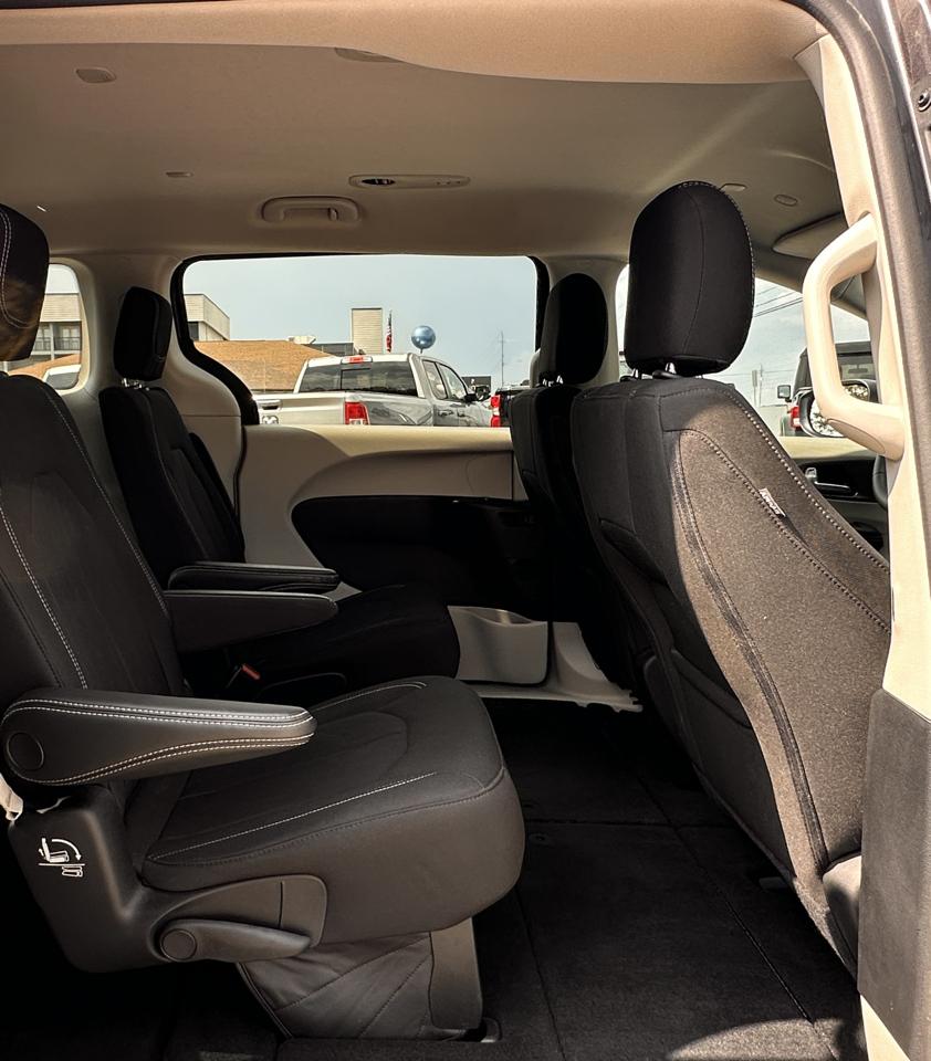 Chrysler Voyager  2023