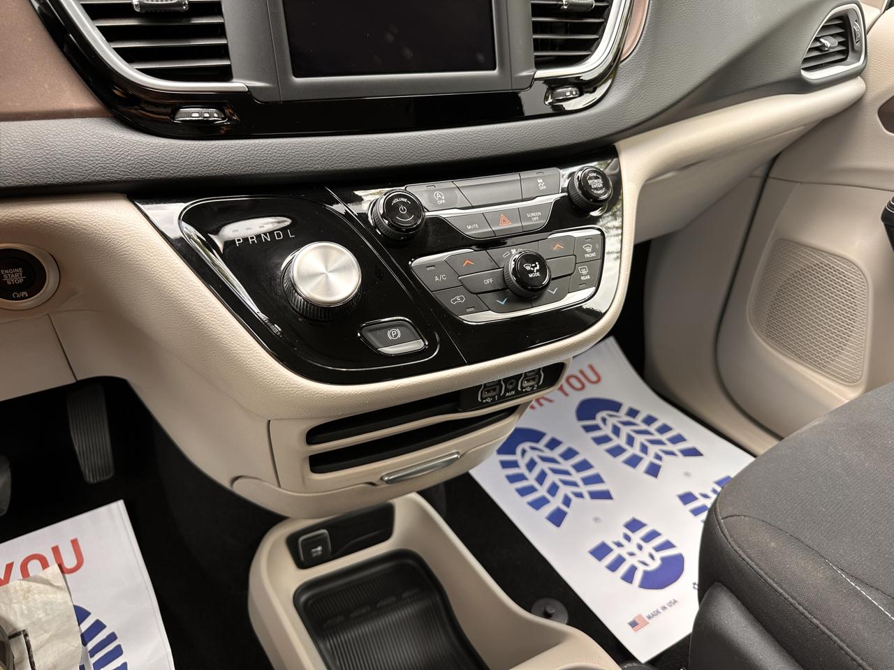 Chrysler Voyager  2023