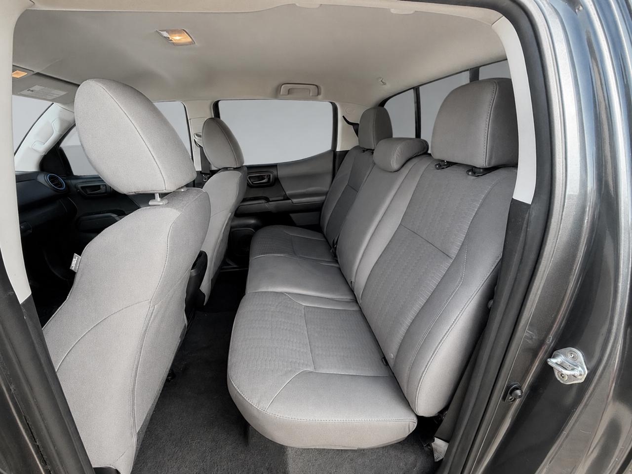 Toyota Tacoma SR Double Cab 5' Bed I4 4x2 AT (Natl) 2018