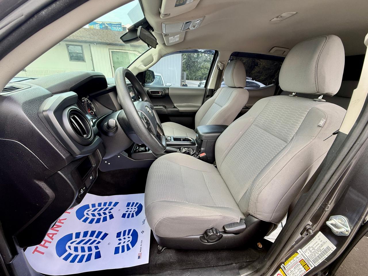 Toyota Tacoma SR Double Cab 5' Bed I4 4x2 AT (Natl) 2018