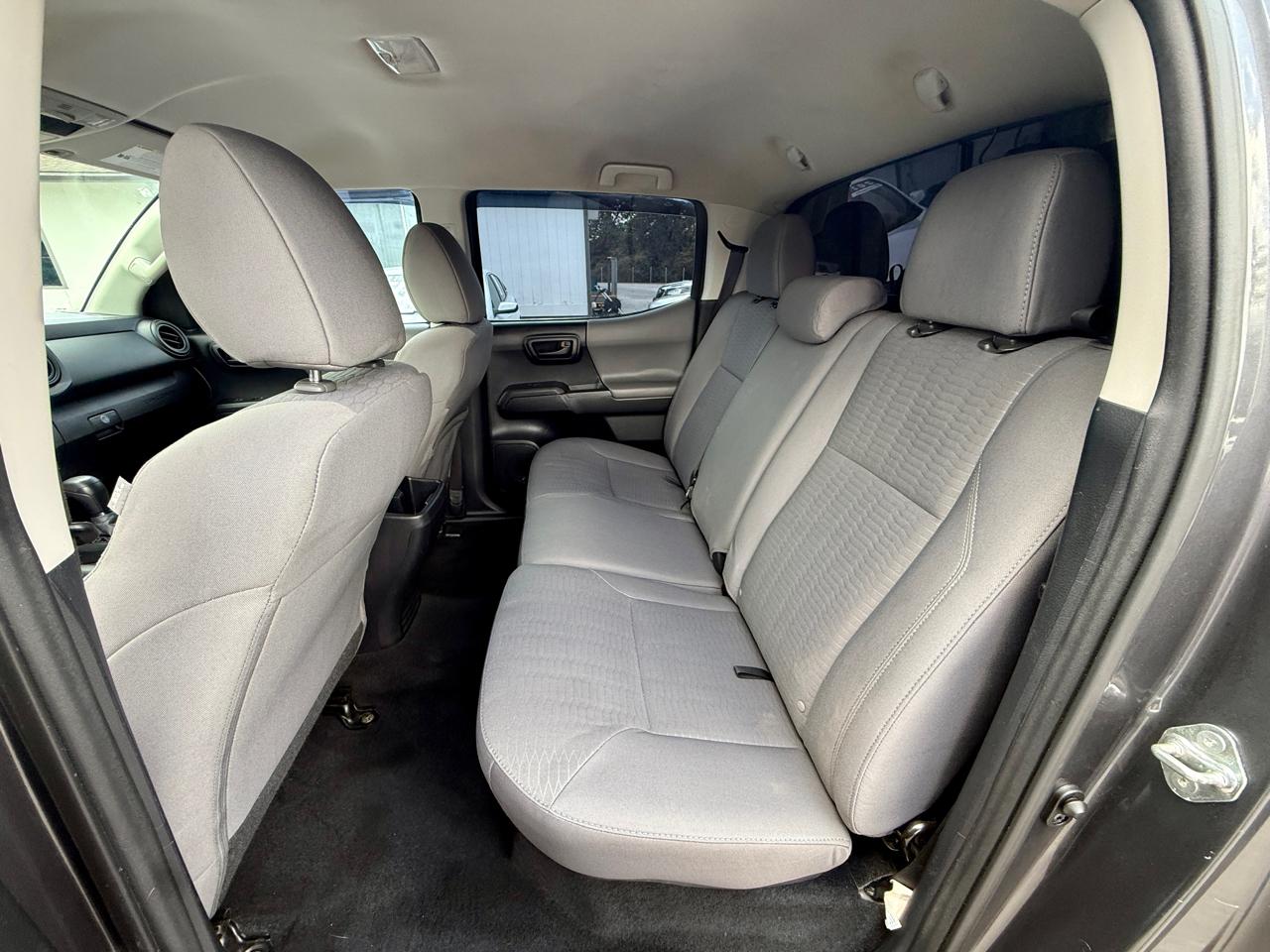 Toyota Tacoma SR Double Cab 5' Bed I4 4x2 AT (Natl) 2018