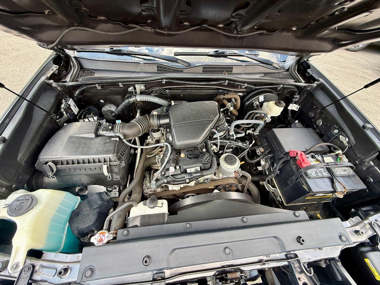 Toyota Tacoma SR Double Cab 5' Bed I4 4x2 AT (Natl) 2018