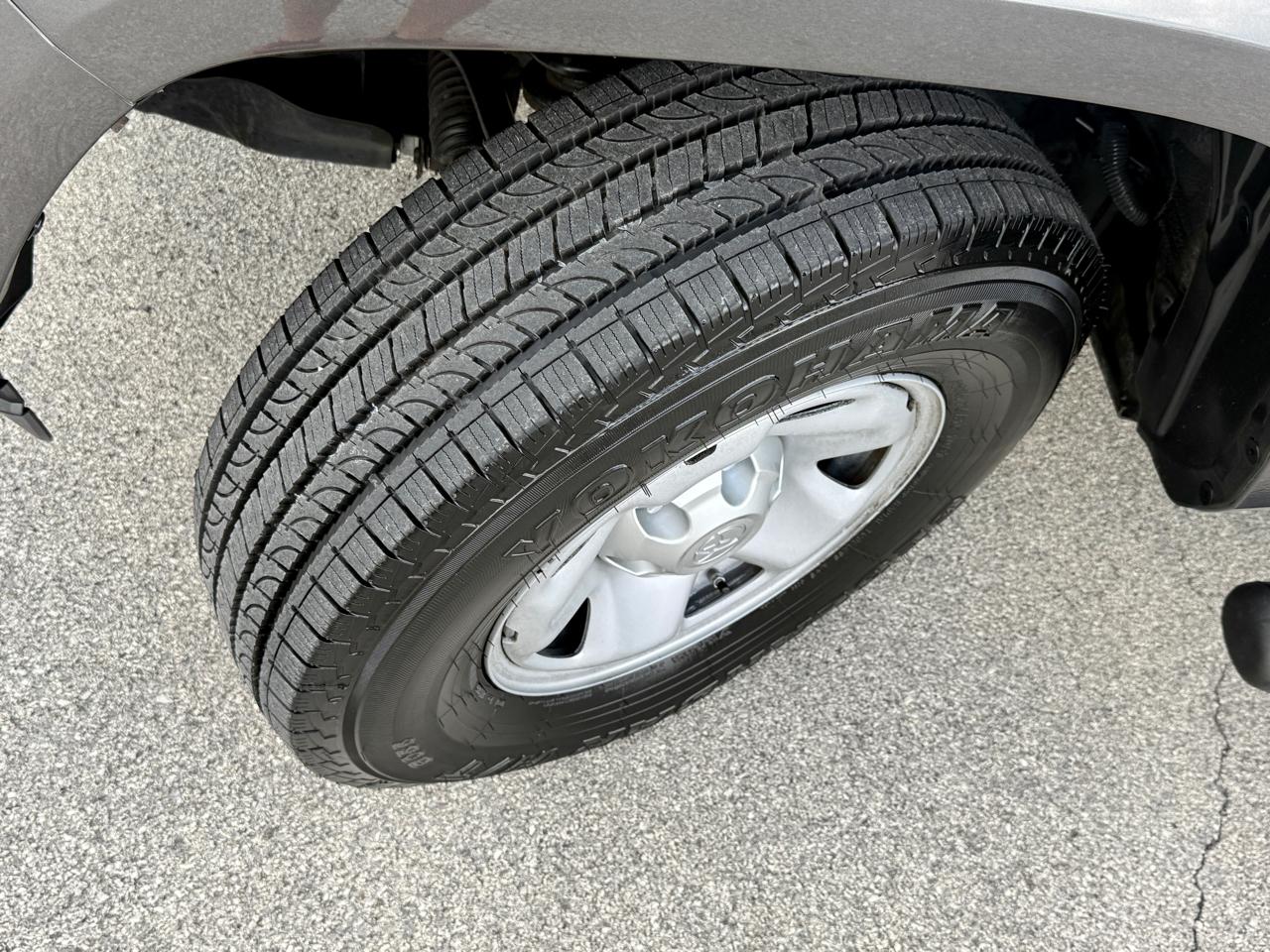 Toyota Tacoma SR Double Cab 5' Bed I4 4x2 AT (Natl) 2018