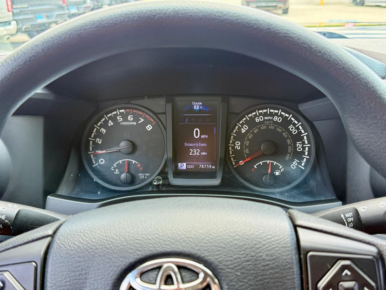 Toyota Tacoma SR Double Cab 5' Bed I4 4x2 AT (Natl) 2018