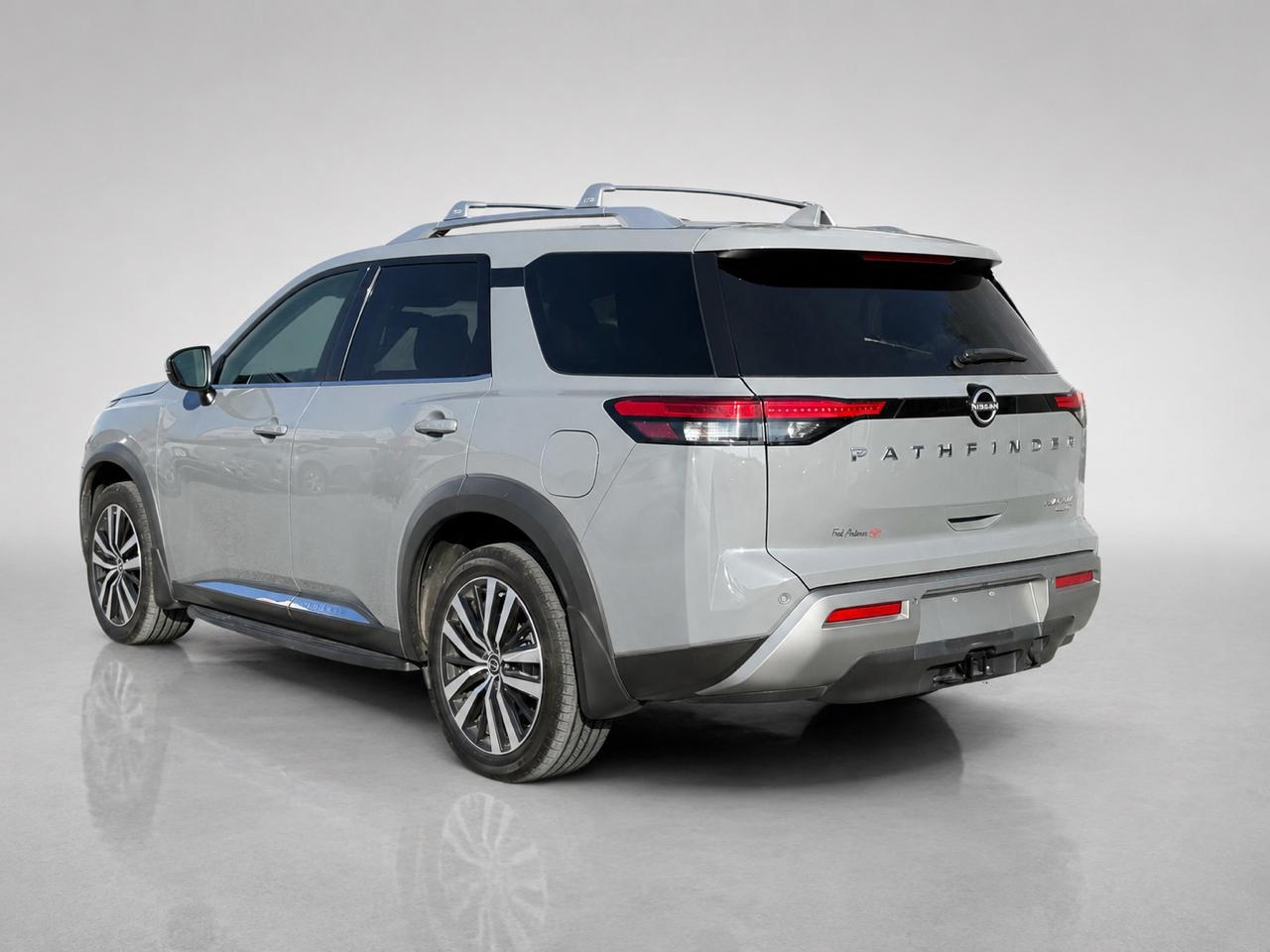 Nissan Pathfinder Platinum 4WD 2023
