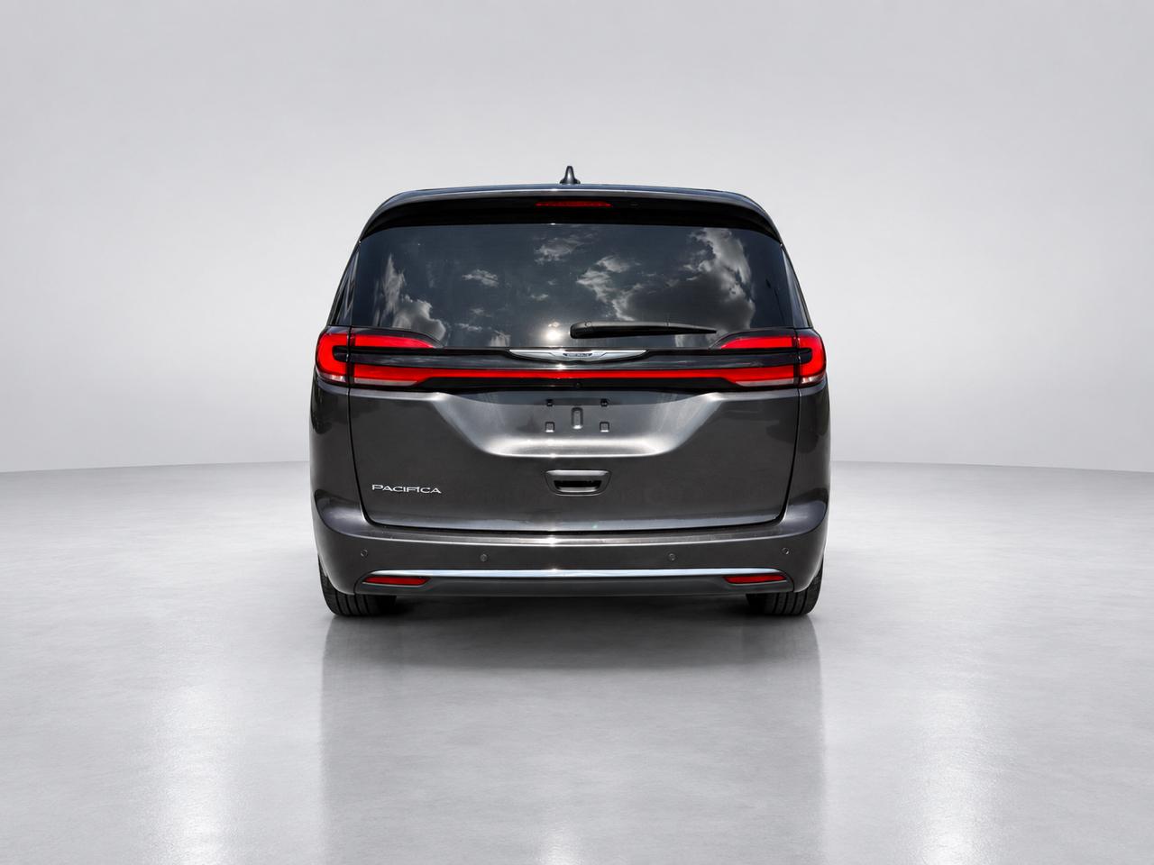 Chrysler Pacifica Touring 2023