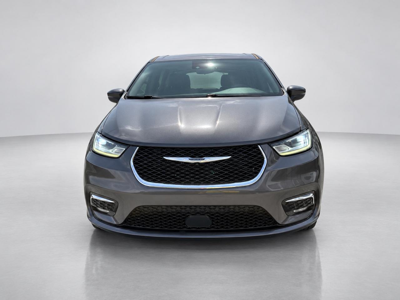 Chrysler Pacifica Touring 2023