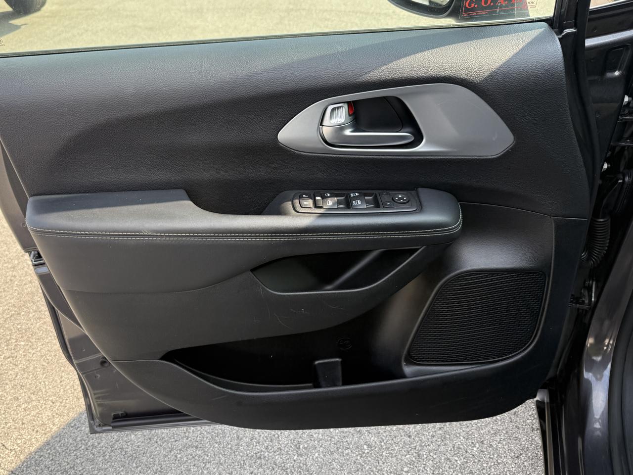 Chrysler Pacifica  2023
