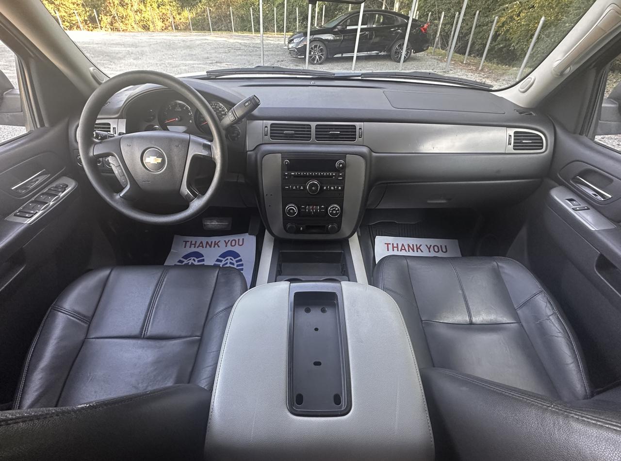 Chevrolet Tahoe  2012