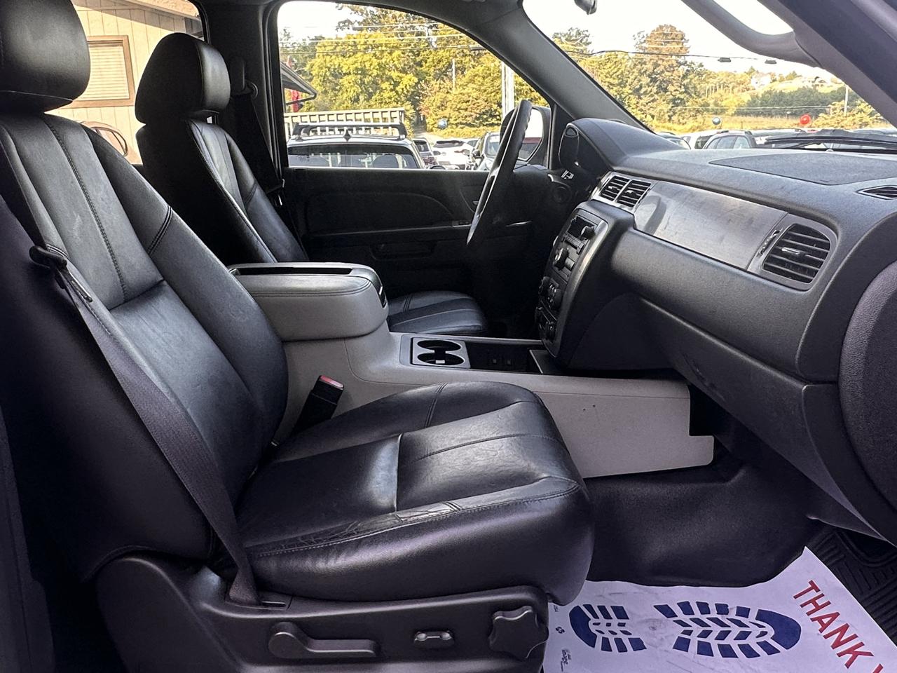 Chevrolet Tahoe  2012