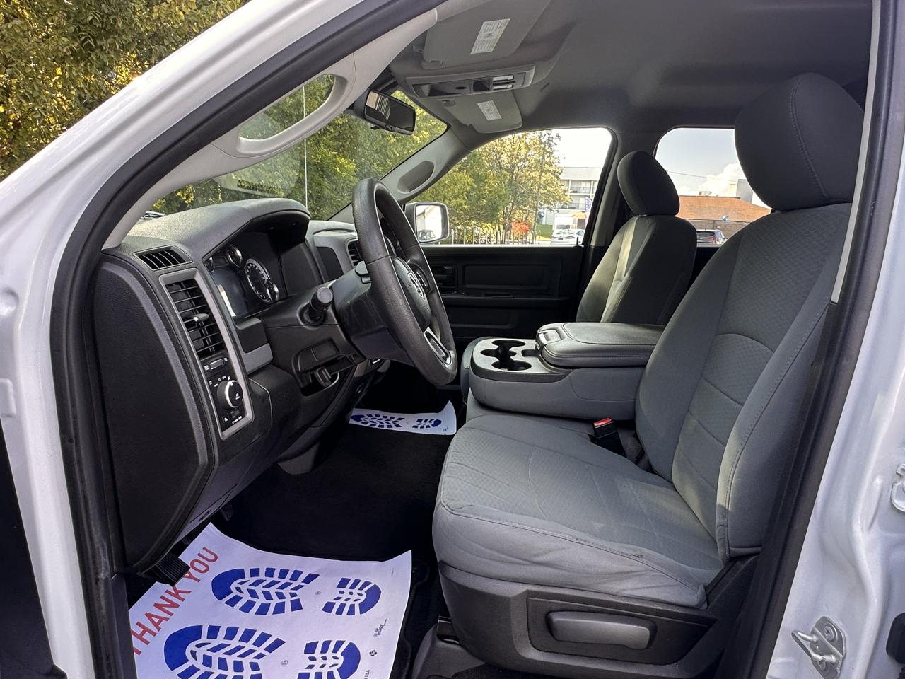 RAM 1500 Classic Express 4x4 Quad Cab 6'4" Box 2019