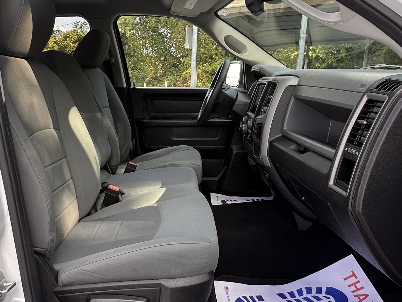 RAM 1500 Classic Express 4x4 Quad Cab 6'4" Box 2019