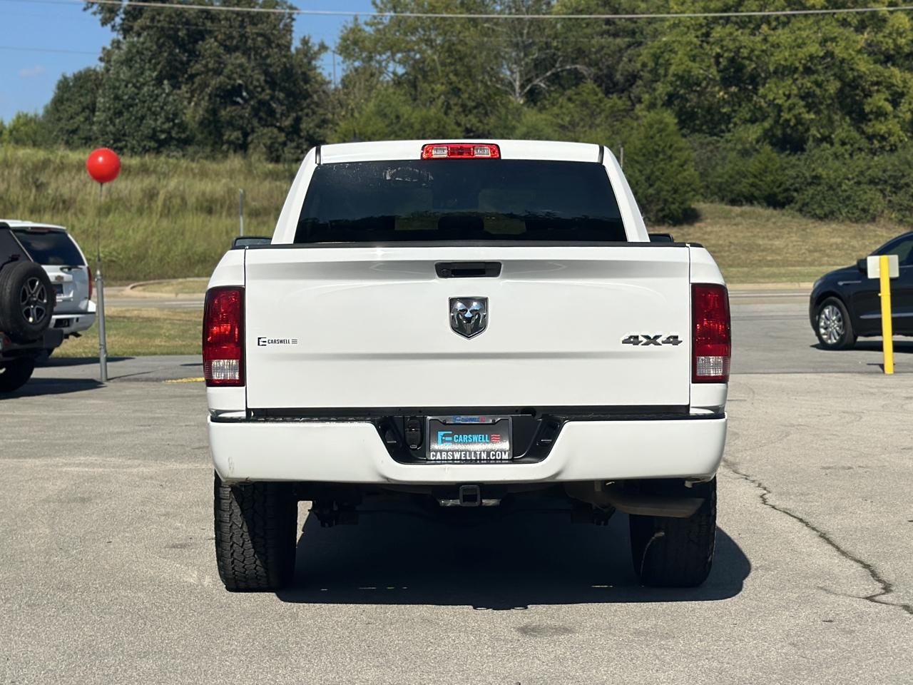 RAM 1500 Classic Express 4x4 Quad Cab 6'4" Box 2019