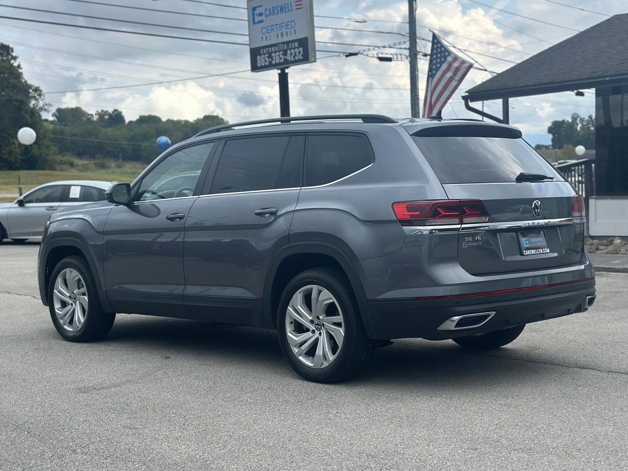 2021 Volkswagen Atlas SE w/Tech - Photo 7