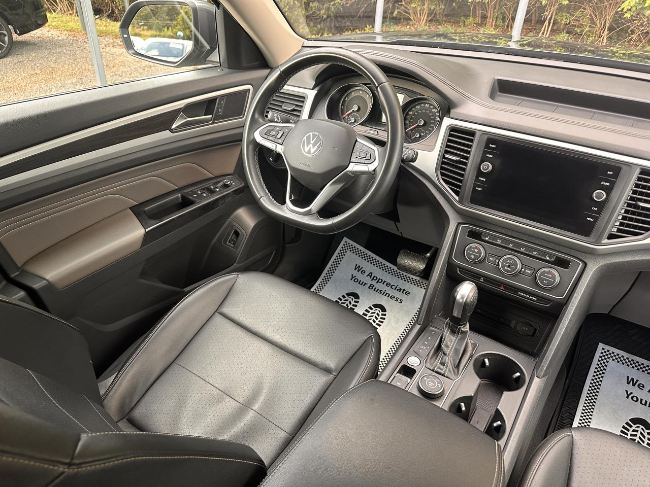 2021 Volkswagen Atlas SE w/Tech - Photo 12