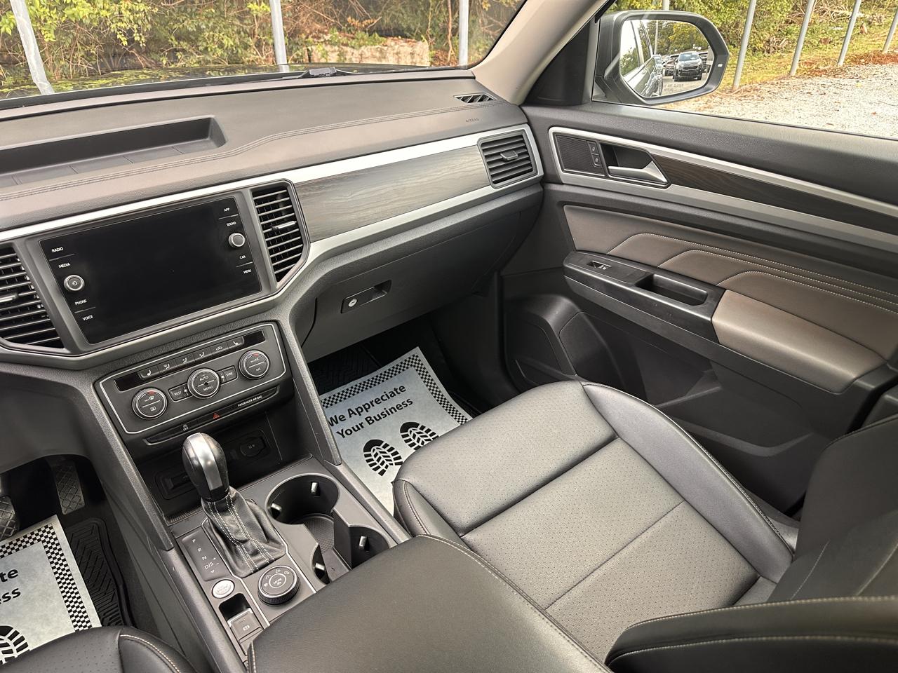 2021 Volkswagen Atlas SE w/Tech - Photo 13