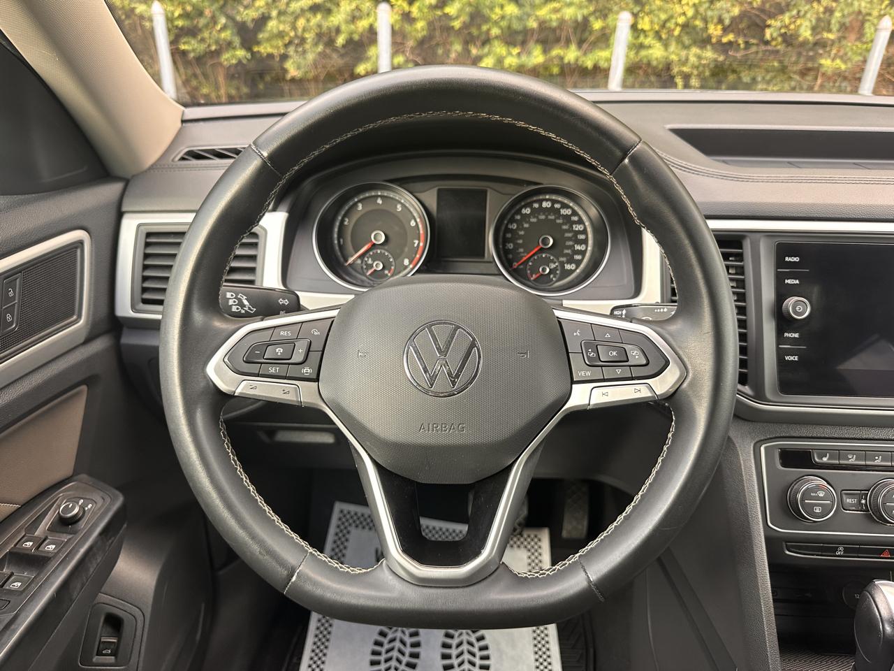 2021 Volkswagen Atlas SE w/Tech - Photo 16