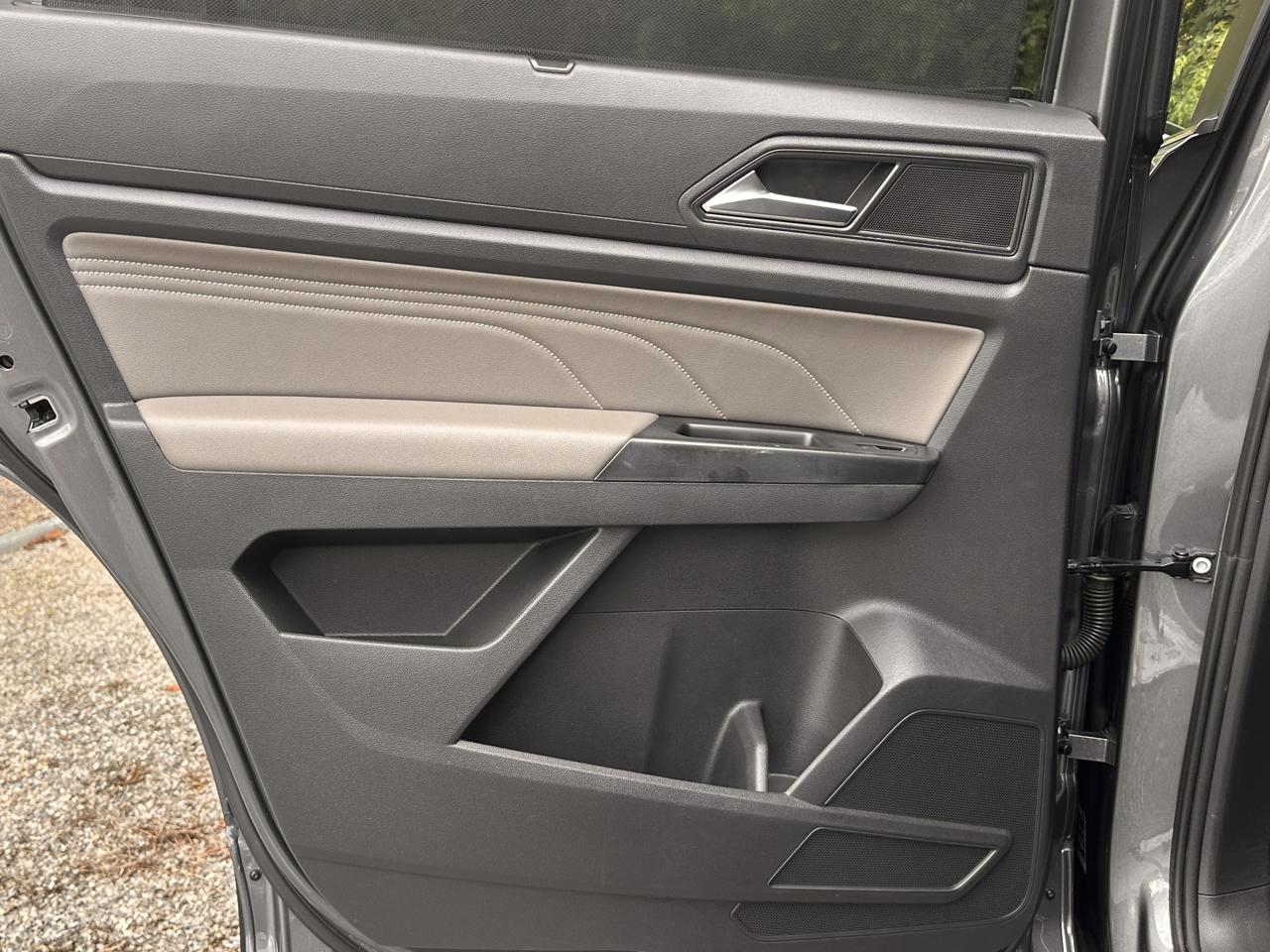 2021 Volkswagen Atlas SE w/Tech - Photo 25