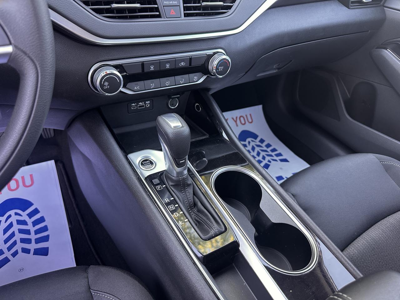 Nissan Altima  2021