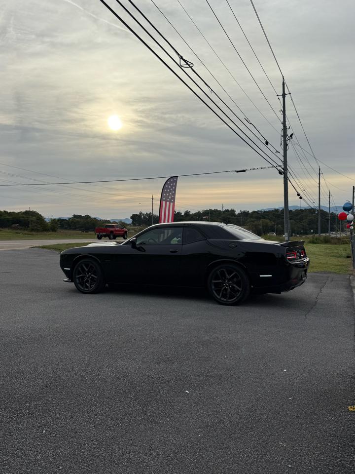 Dodge Challenger  2019