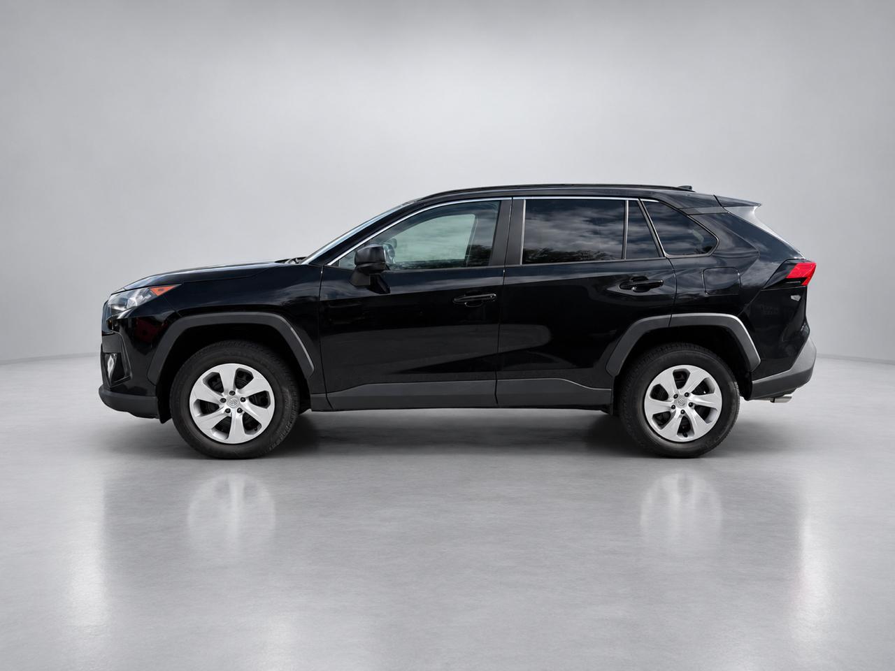 Toyota RAV4 LE 2022