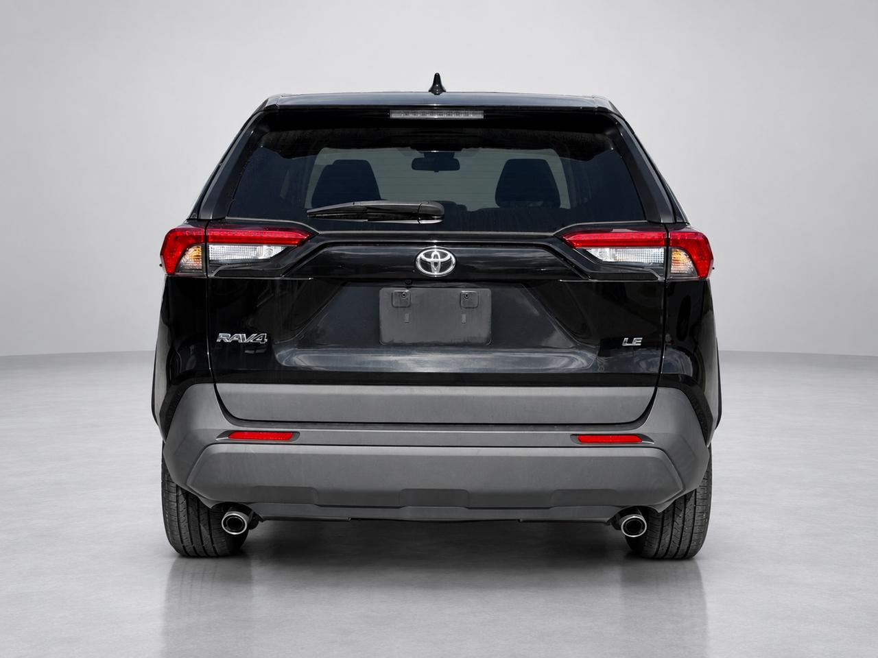 Toyota RAV4 LE 2022