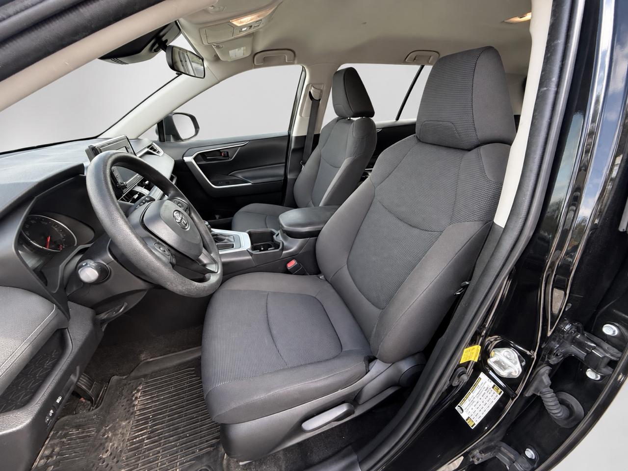 Toyota RAV4 LE 2022